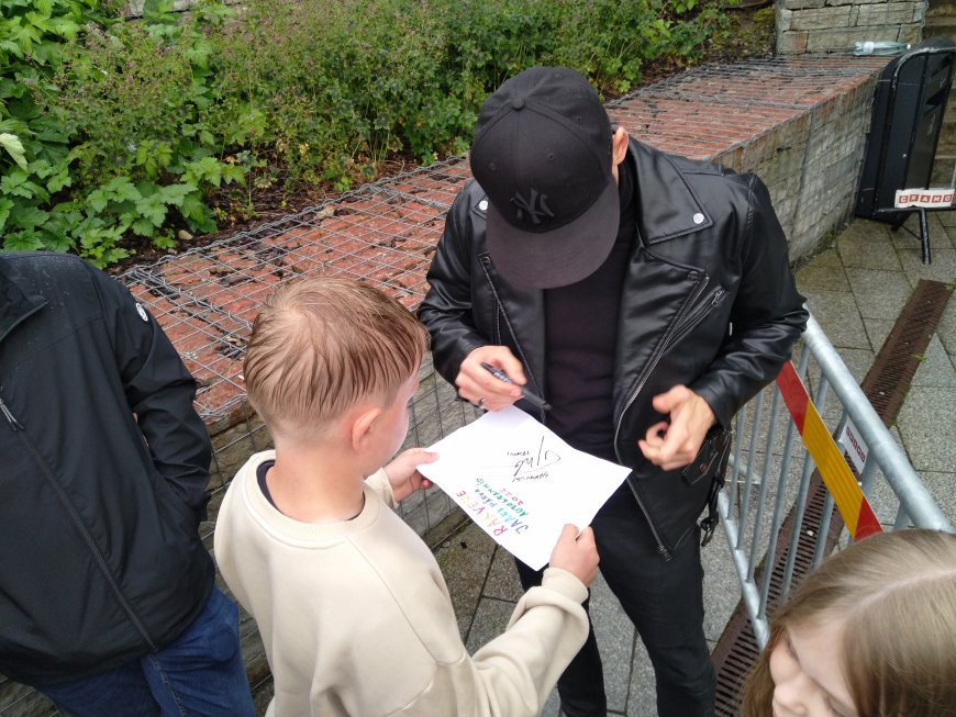 Virumaa suurim jaanipidu tõi tuhanded inimesed Rakvere Vallimäele