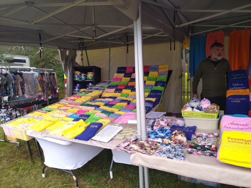 Kahala Liiva Laat tõi taas kokku rahva ja kauplejad