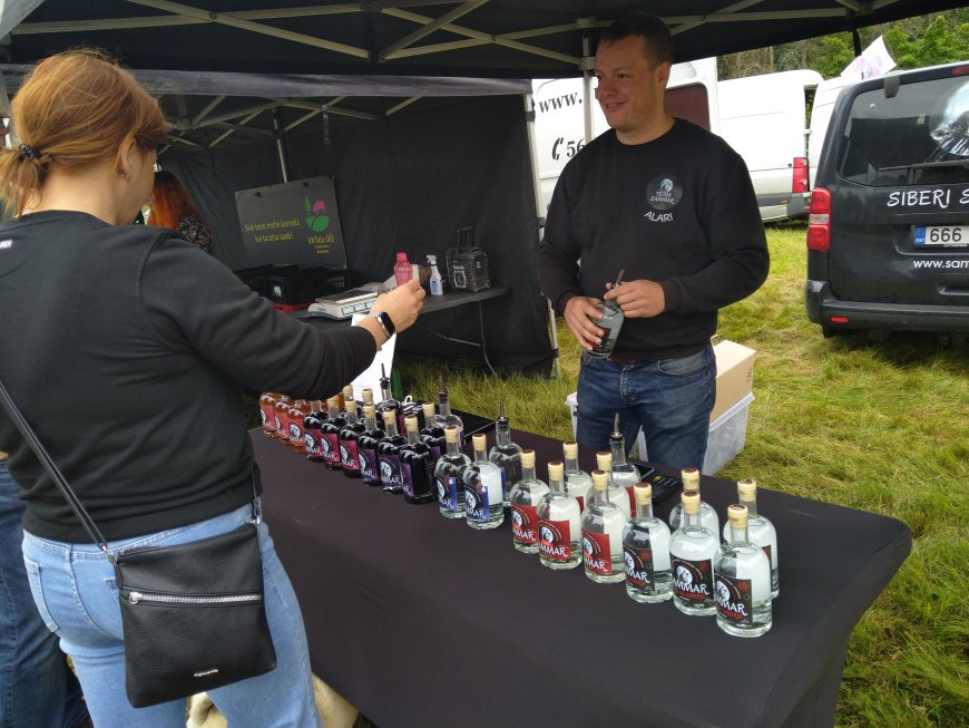 Kahala Liiva Laat tõi taas kokku rahva ja kauplejad