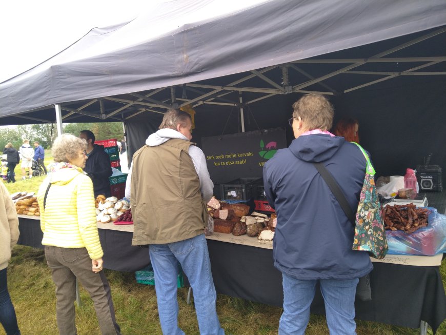 Kahala Liiva Laat tõi taas kokku rahva ja kauplejad