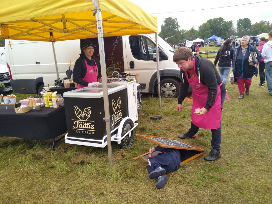 Kahala Liiva Laat tõi taas kokku rahva ja kauplejad