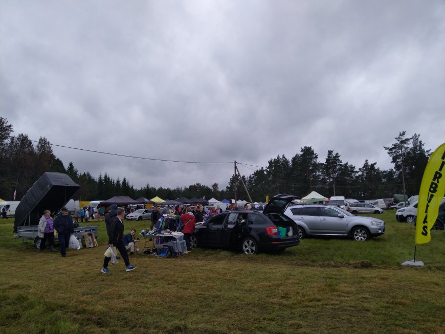 Kahala Liiva Laat tõi taas kokku rahva ja kauplejad