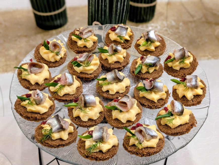 Kuusalu vald tähistas Eesti Vabariigi 108. aastapäeva tunnustuste ja noorte luuleetendusega