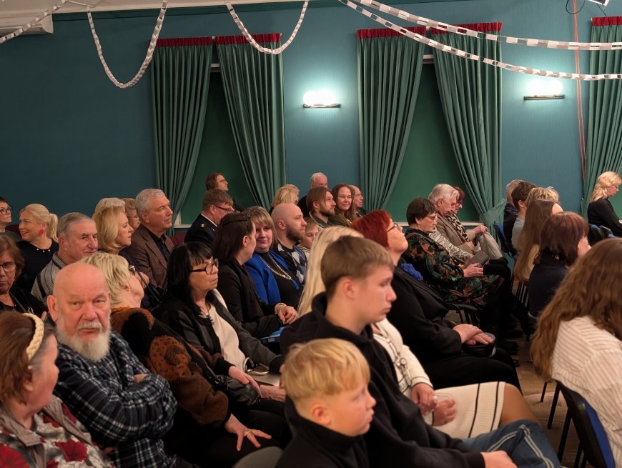 Kuusalu vald tähistas Eesti Vabariigi 108. aastapäeva tunnustuste ja noorte luuleetendusega