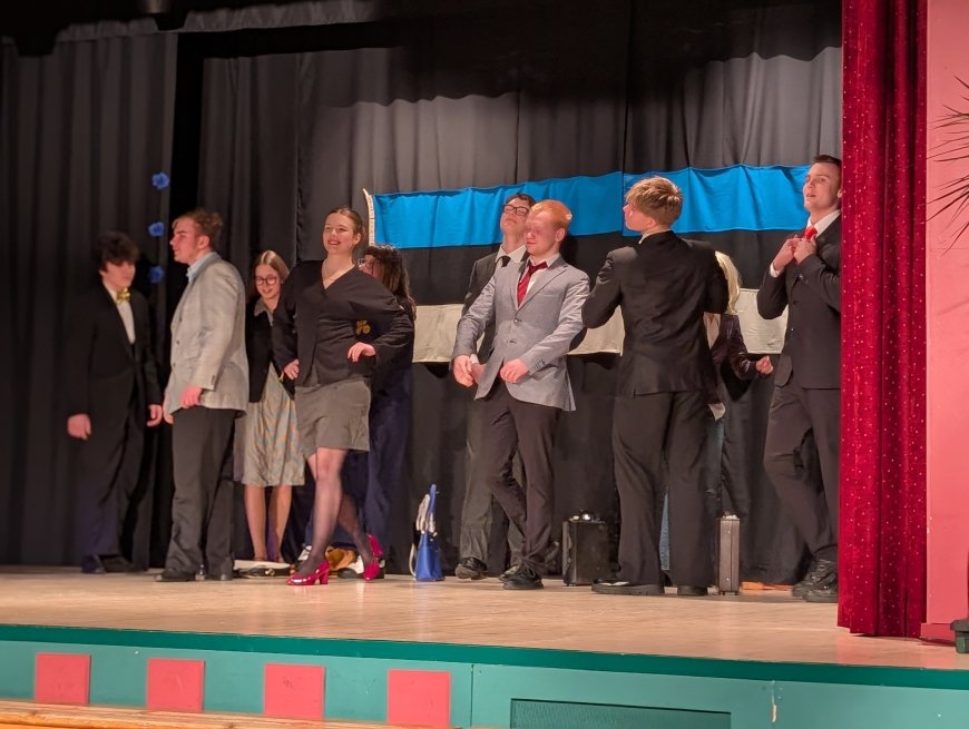 Kuusalu vald tähistas Eesti Vabariigi 108. aastapäeva tunnustuste ja noorte luuleetendusega