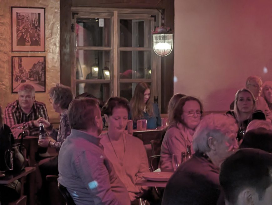 Peeter Oja pakkus meeleoluka õhtu